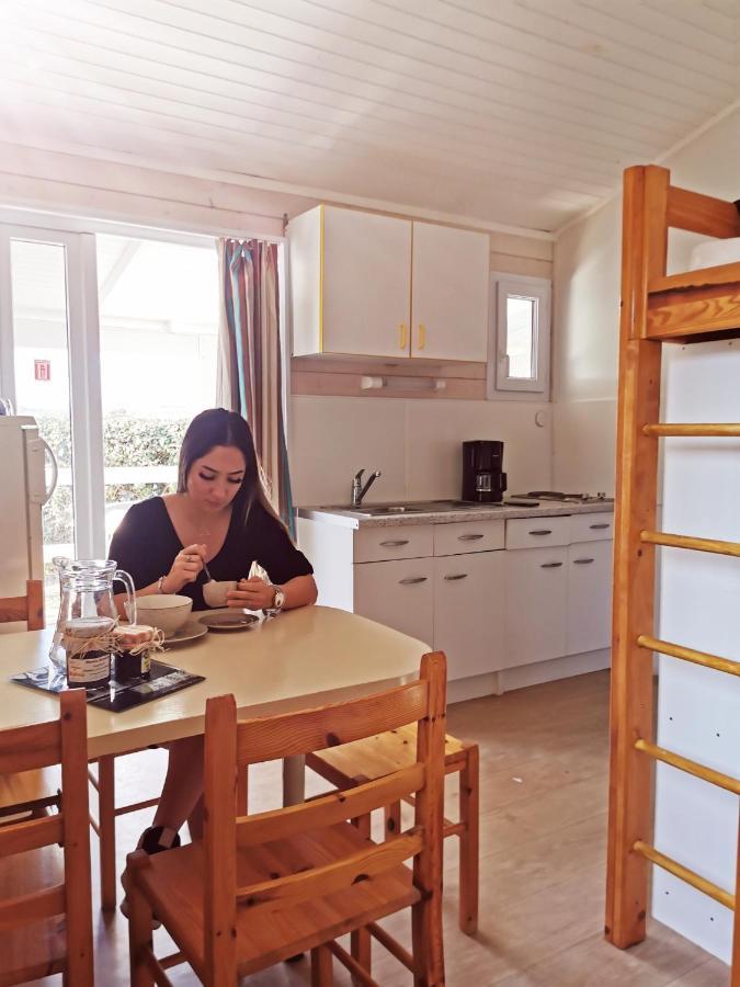 Camping Hameau Des Cannisses Gruissan Exterior photo