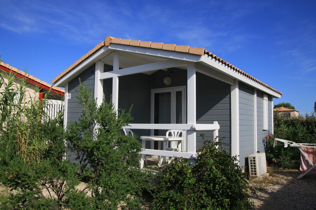 Camping Hameau Des Cannisses Gruissan Room photo