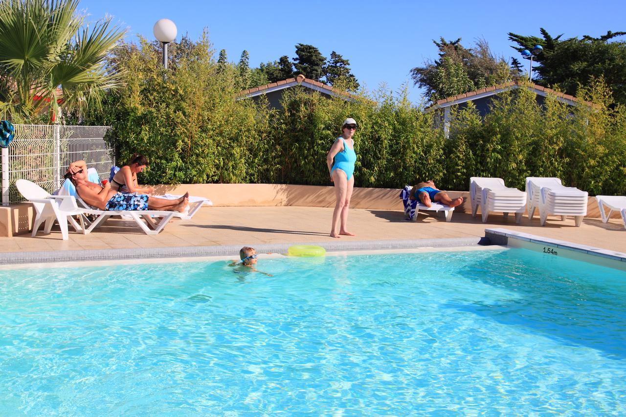 Camping Hameau Des Cannisses Gruissan Exterior photo
